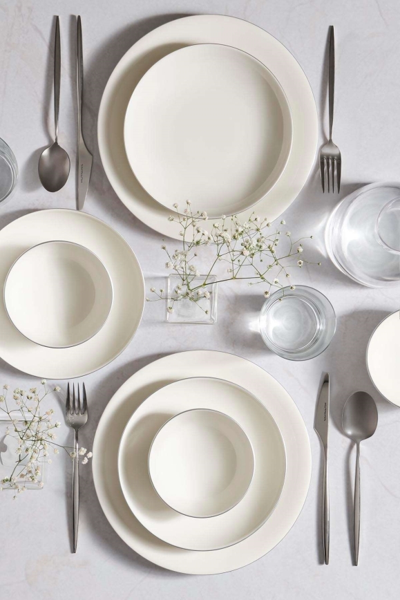 Service de table 18 pièces en porcelaine blanche avec finitions argentées