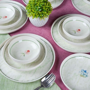 Service de table 18 pièces vert/porcelaine