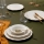 Service de table 24 pièces, blanc et doré, en porcelaine