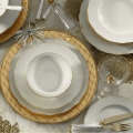 Service de table 24 pièces en porcelaine blanche avec finitions dorées