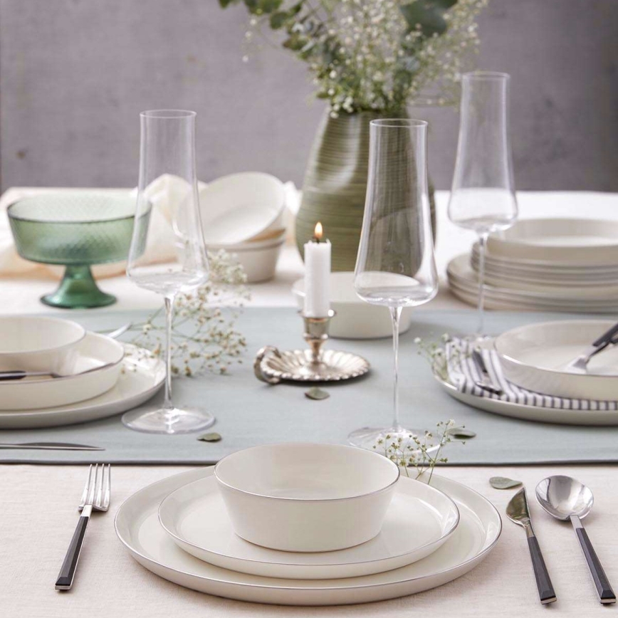 Service de table 24 pièces en porcelaine blanche, finition argentée
