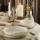 Service de table 27 pièces en porcelaine blanche et dorée