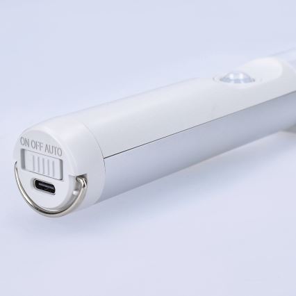 Eclairage de meubles rechargeable avec détecteur LED/2,5W/3,7V 3000K 1800mAh