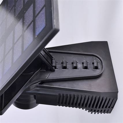 Projecteur solaire avec détecteur 2000mAh LED/8W/3,7V IP44
