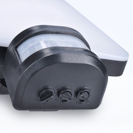 Projecteur solaire avec détecteur de mouvement LED/11W/3,7V 4400mAh 3000K/4000K/6500K IP54