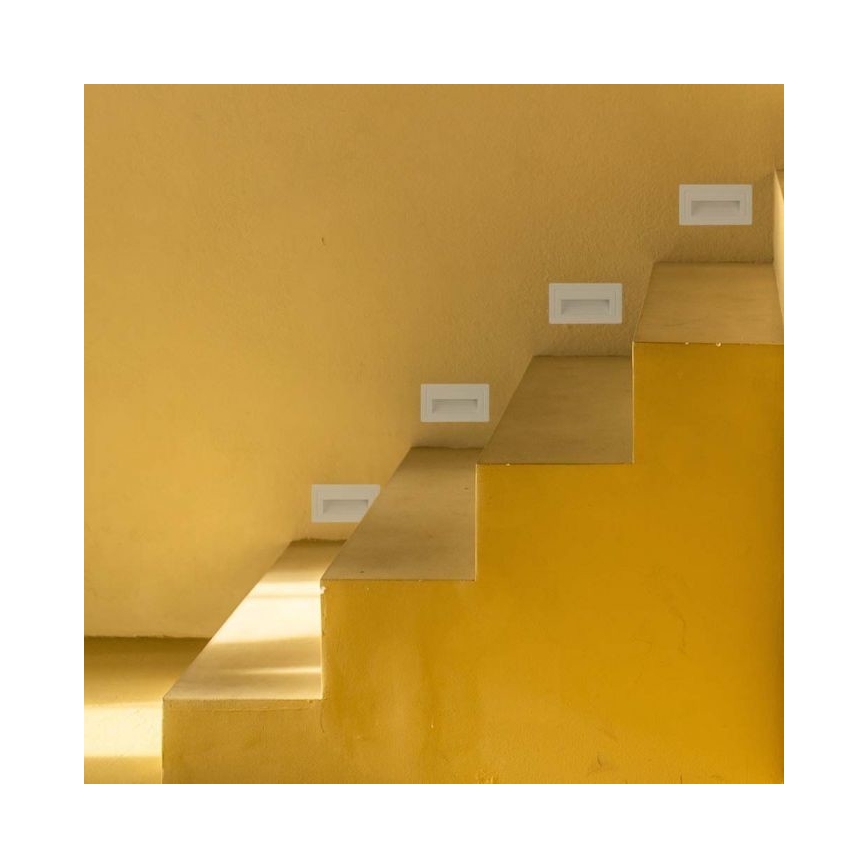 Spot d'escalier LED d'extérieur LED/3W/230V 3000K IP65 blanc
