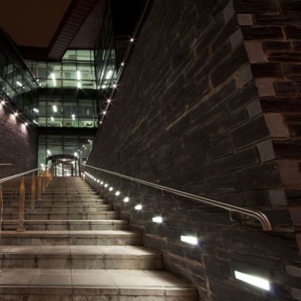 Spot d'escalier LED d'extérieur LED/3W/230V 3000K IP65 blanc