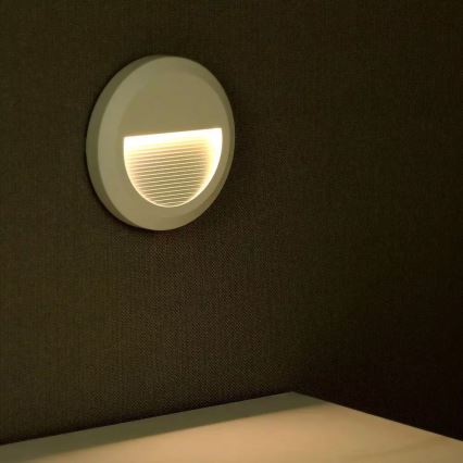 Spot d'escalier LED LED/2W/100-240V 4000K IP65 blanc