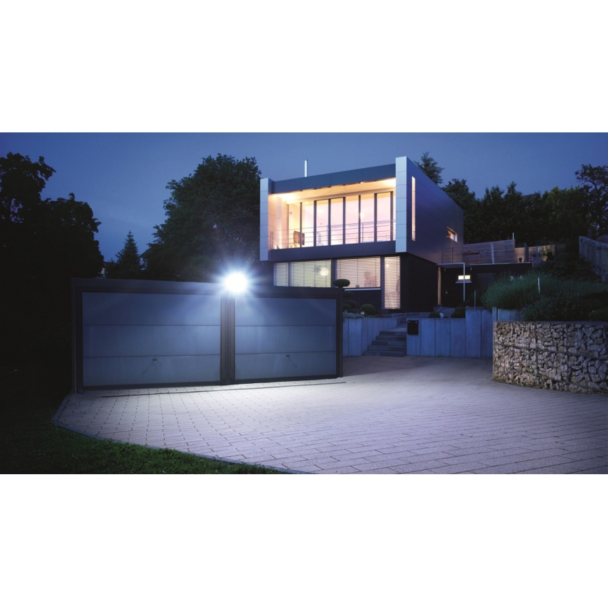 STEINEL 033088 - Projecteur LED avec détecteur de mouvement XLED Home 2 LED/14W/230V IP44