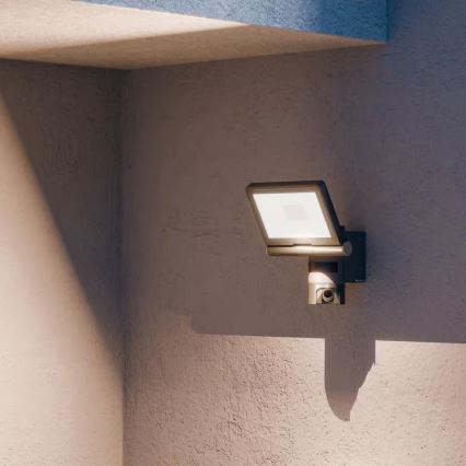 Steinel 092603 - Projecteur LED avec détecteur et caméra LED/21W/230V IP44