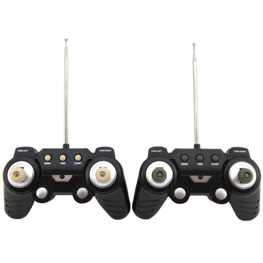 Voitures RC télécommandées — chars, alimentation sur 2 piles AA, motif camouflage