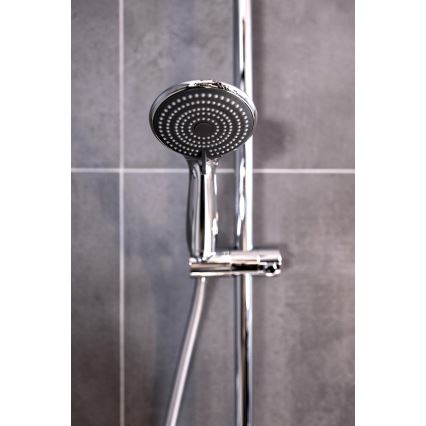 WENKO 23992100 - Tête de douche Système d'économie d'eau 9,5 x 9,5 cm chrome brillant/gris